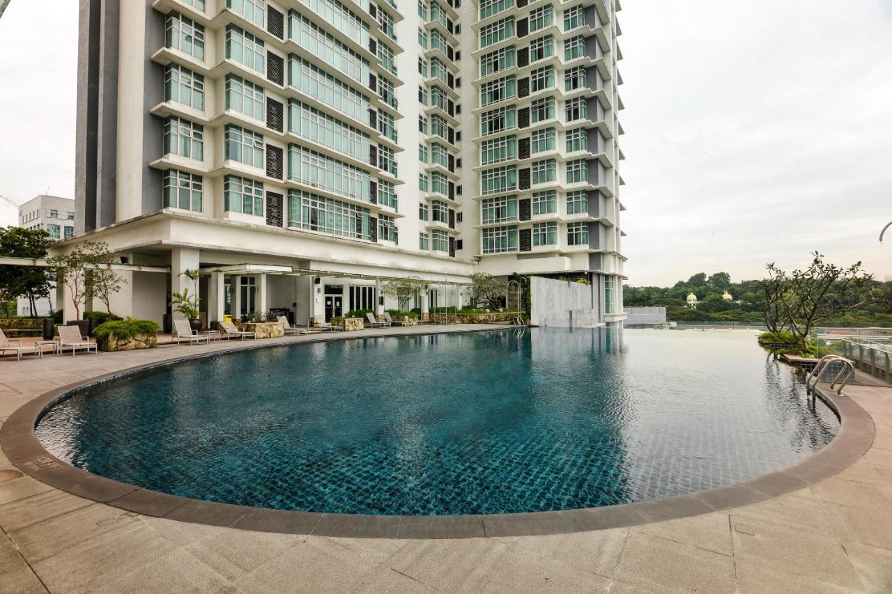 Oyo 527 Home Dua Sentral 2Br Near Brickfields Kuala Lumpur Exterior photo
